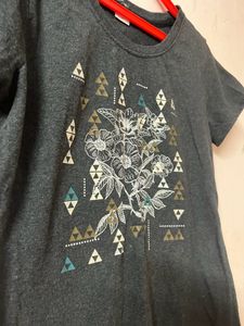 Printed T-shirt 🖤