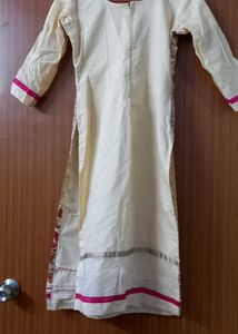 Kurta Set With Free Matching Bangles