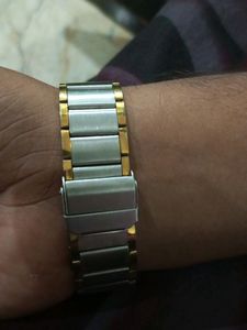 Men Wrist Watch Gold Border And Silver  Chain Colo