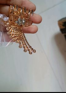 Price Drop Korean Pearl Hair Clip/Butterfly/Clutch