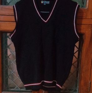 Sleeveless Undercoat Sweater