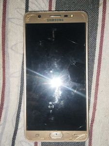 Galaxy J7MAX