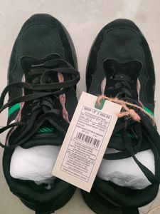 High Quality Sneaker