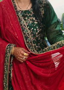 Green Embroidered Kurta Set Fix price 1500
