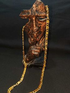 Stunning Imitation Gold Chain for Fashionistas.