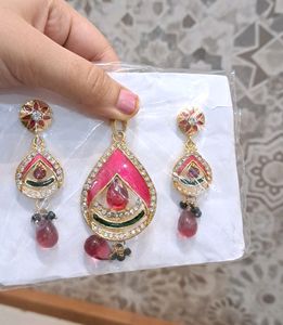 New Jewellery Necklace Pendant And Earrings Set
