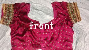 New Like Maroon Saare With Blouse(Size:-30).   Fall And Pico Done, Used It Like 1/2 Times With Absolutely No Defect 😊                                   ↙️
