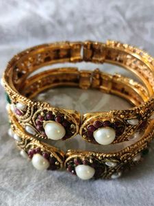 Pearl Bangles - Set of 2