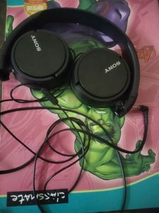 Sony WIRED HEADPHONES NEW