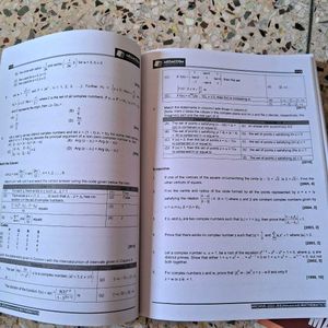 FITJEE MATHS JEE MAINS &amp; ADVANCED QUESTION BANK