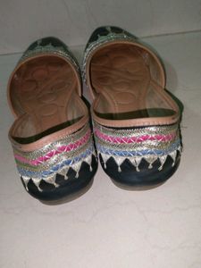 Black Fancy Punjabi Jutti