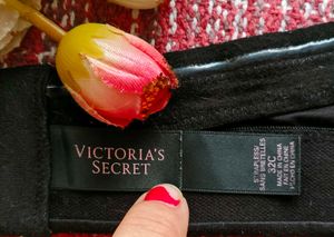 Victoria&#39;s Secret : Tube