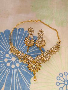 Sparkling Necklace &amp; Earring Set