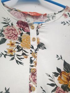 Ajio fusion Women White Assymetric Kurta