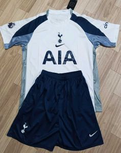 Tottenham Hotspur Kit