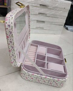 Beutiful. Jewelry Box With Mirror Organizer |🤩