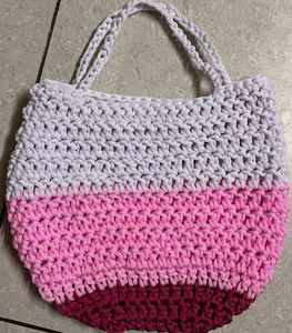 purse for putting smaller things