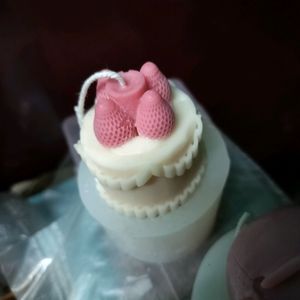 Strawberry Top Cake Candle