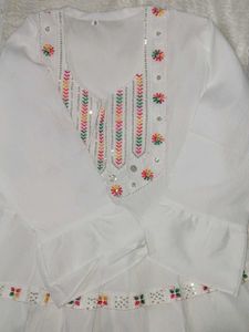 White Embroidered Mini Kurta