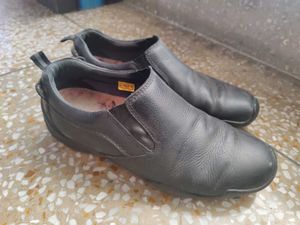 Hush Puppies Men Leather Shoes