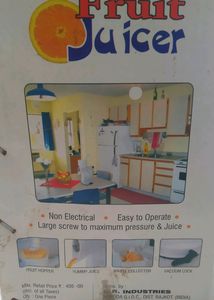 Fruit Juicer 🧃 With Box.