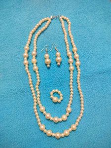 White Pearl Necklace