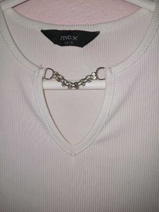 White Chain Detail top
