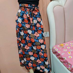 🌹 Rose Printed Wrap Skirt! 🌹