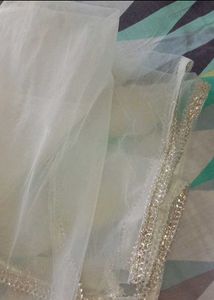 Elegant White &amp; Gold Dupatta