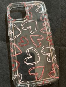 Silicone Case with Heart Detailings!💗