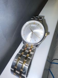 Elegant Silver Wristwatch