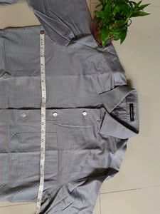 Men&#39;s Casual Shirt