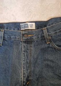 Signature Levi&#39;s Jeans