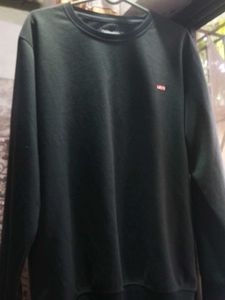 Levi&#39;s Green Sweater