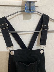 Black Short Dungaree With Pocket &amp; Button At Side