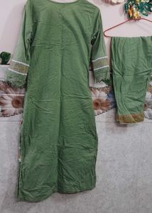 Pakistani Green Embroidered Kurta Set