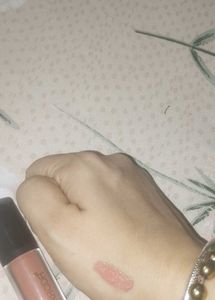 Hillary Rhoda Nude Lip Shade