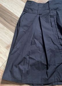 Pleated Black Skirt 🖤