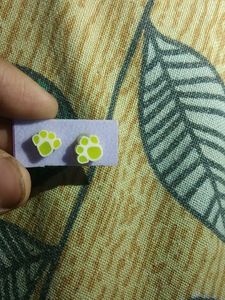 Paw Style Earring