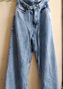 Zudio Ligh Wash Straight Fit Denim(Low Rise)