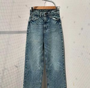High  Waist  Jeans