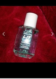 MyGlamm LIT Nail Enamel Remover