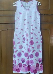 Floral Sleeveless Kurta