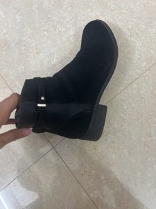 Classy Low Heel Black Boots