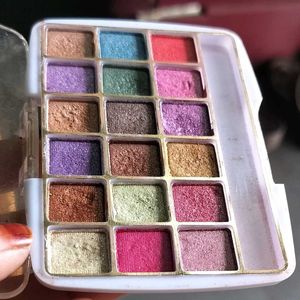 M&amp;M EYE SHADOWS