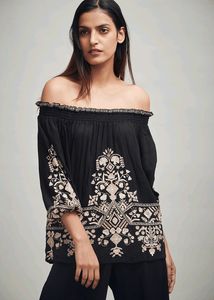 Embroidered Black Top 🪡✨
