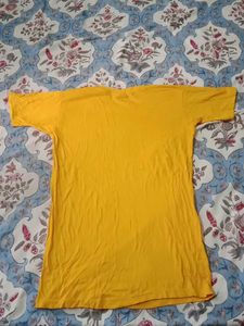 YELLOW TSHIRT