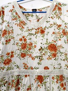 New White Floral Print Kurti And Dupatta 👗🍊