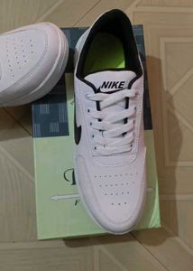 Nike Air Force 1 - Classic Style