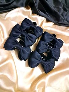 Bow Clutcher